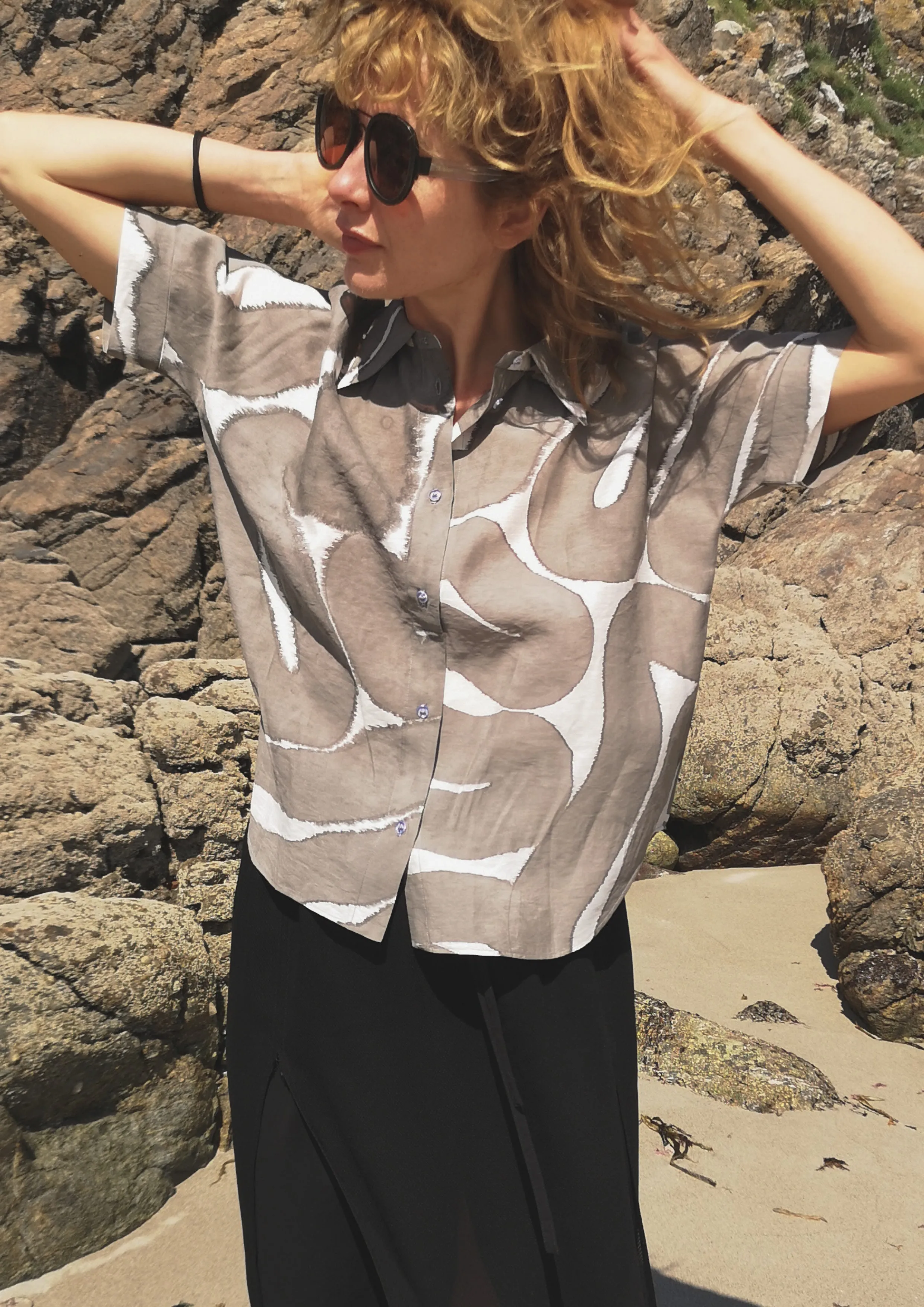 HOMEMADE - UNIQUE BLOUSE UNISEX - HAND PAINTED - grey / white