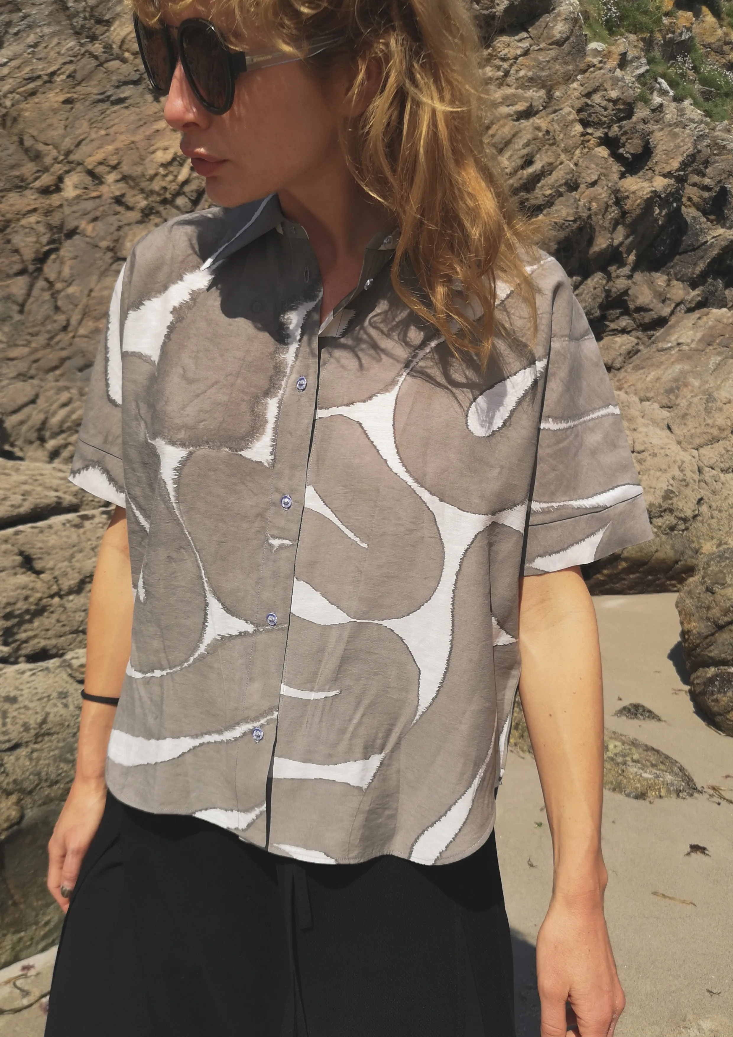 HOMEMADE - UNIQUE BLOUSE UNISEX - HAND PAINTED - grey / white