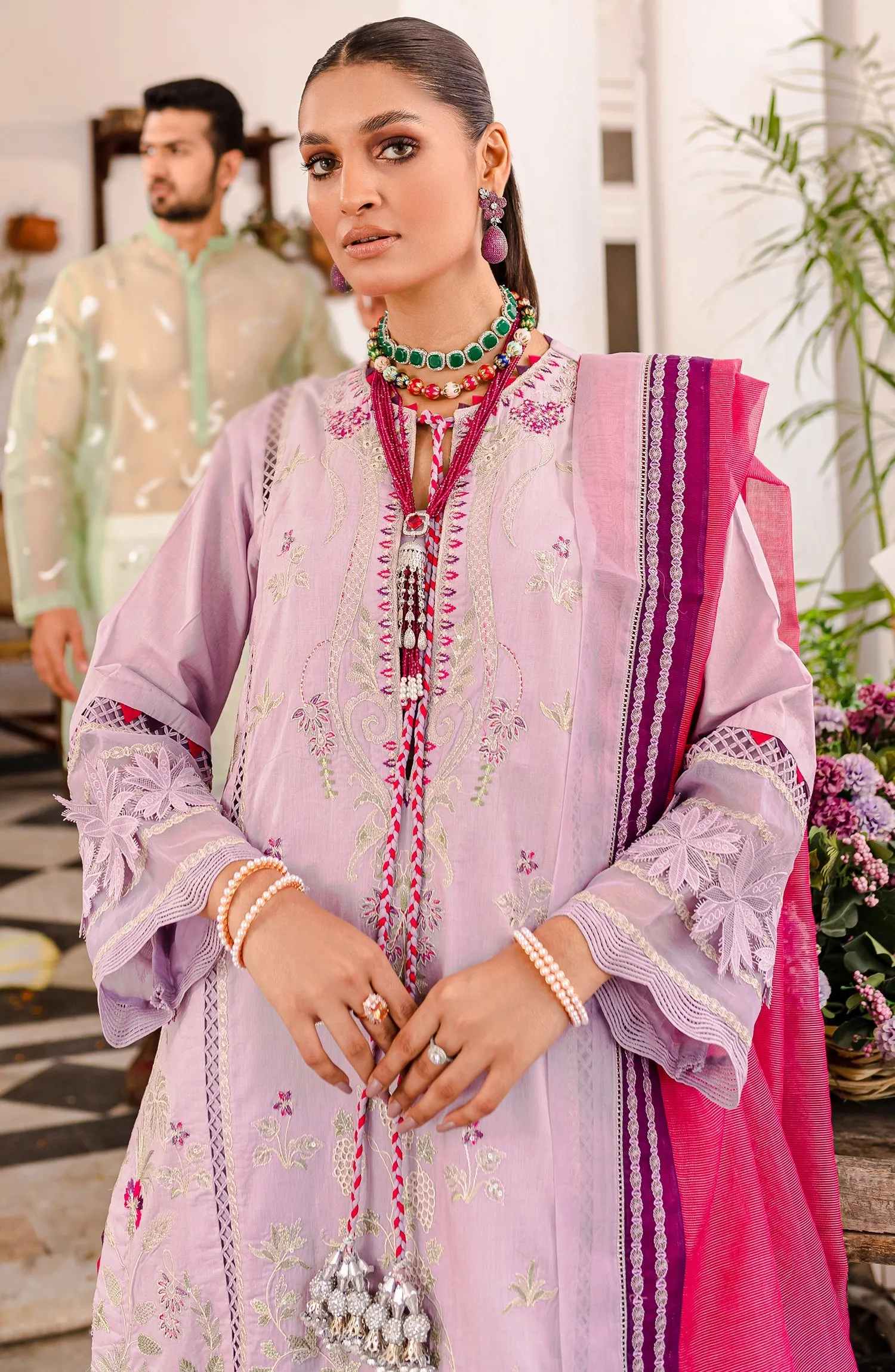 Maryum N Maria Jashan-e-Eid Luxury Lawn Formal Collection – Berry (MLFD-135)