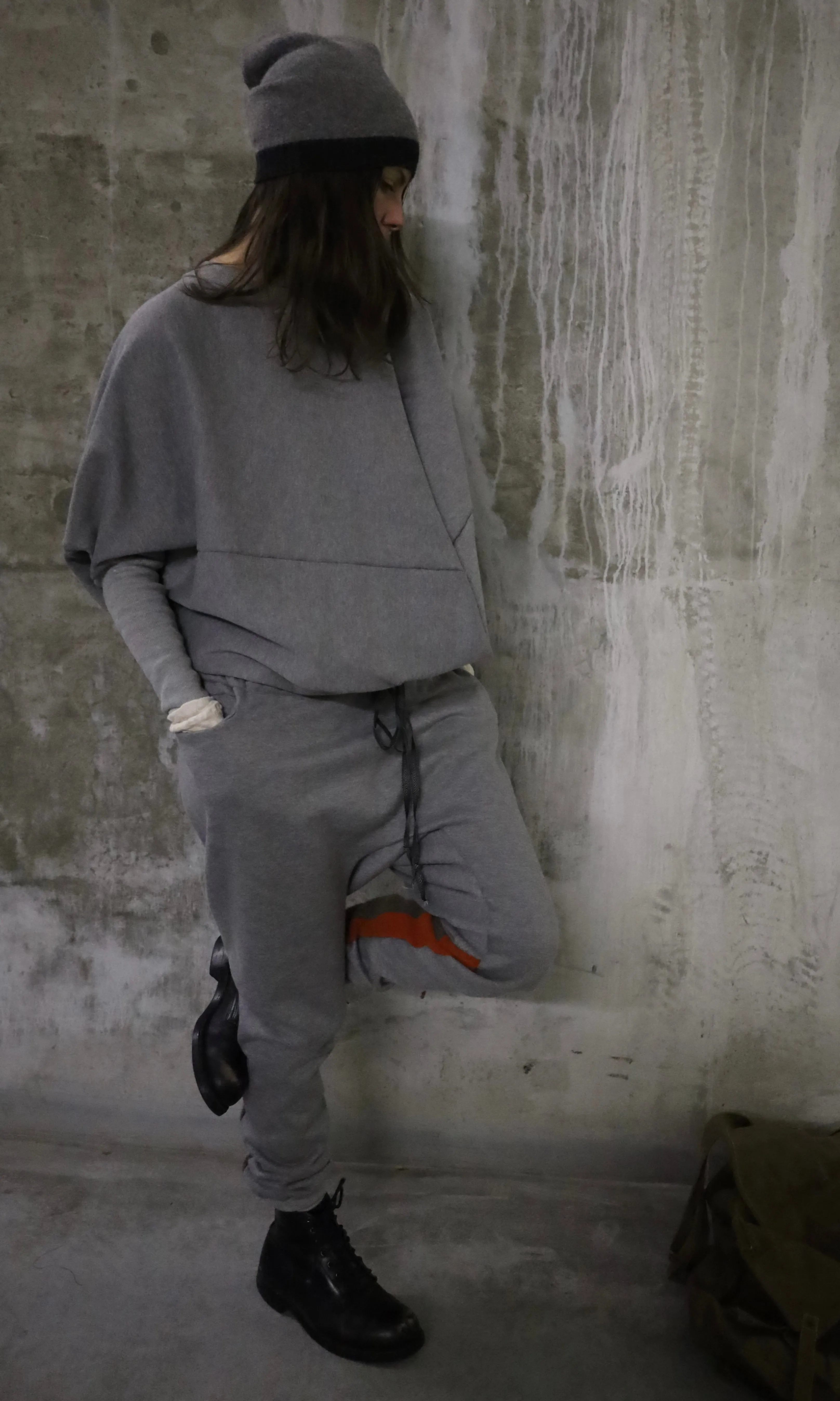 RELAXED FIT GREY COTTON PANTS