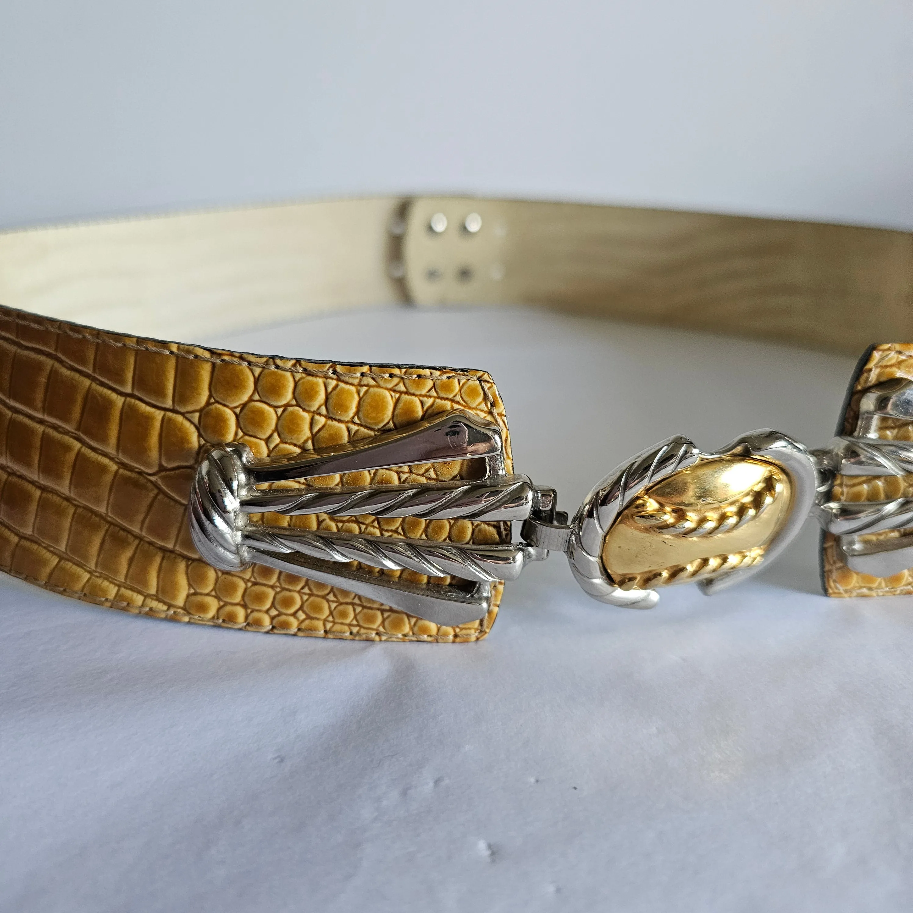 Vintage solid gold & silver buckle croc Embossed belt made in Italy